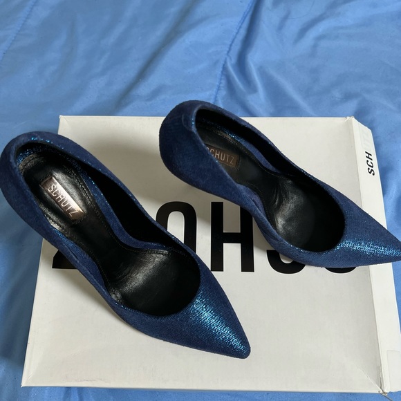 Schutz metallic blue pump stilleto, size 5B , 4inch heels, comes with box - Picture 6 of 9